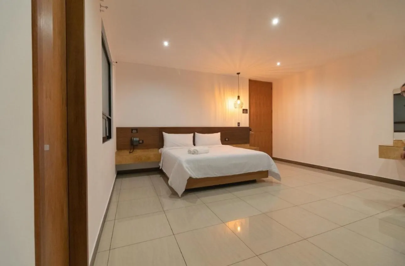 Hotel Hell Blue Puebla 5*,